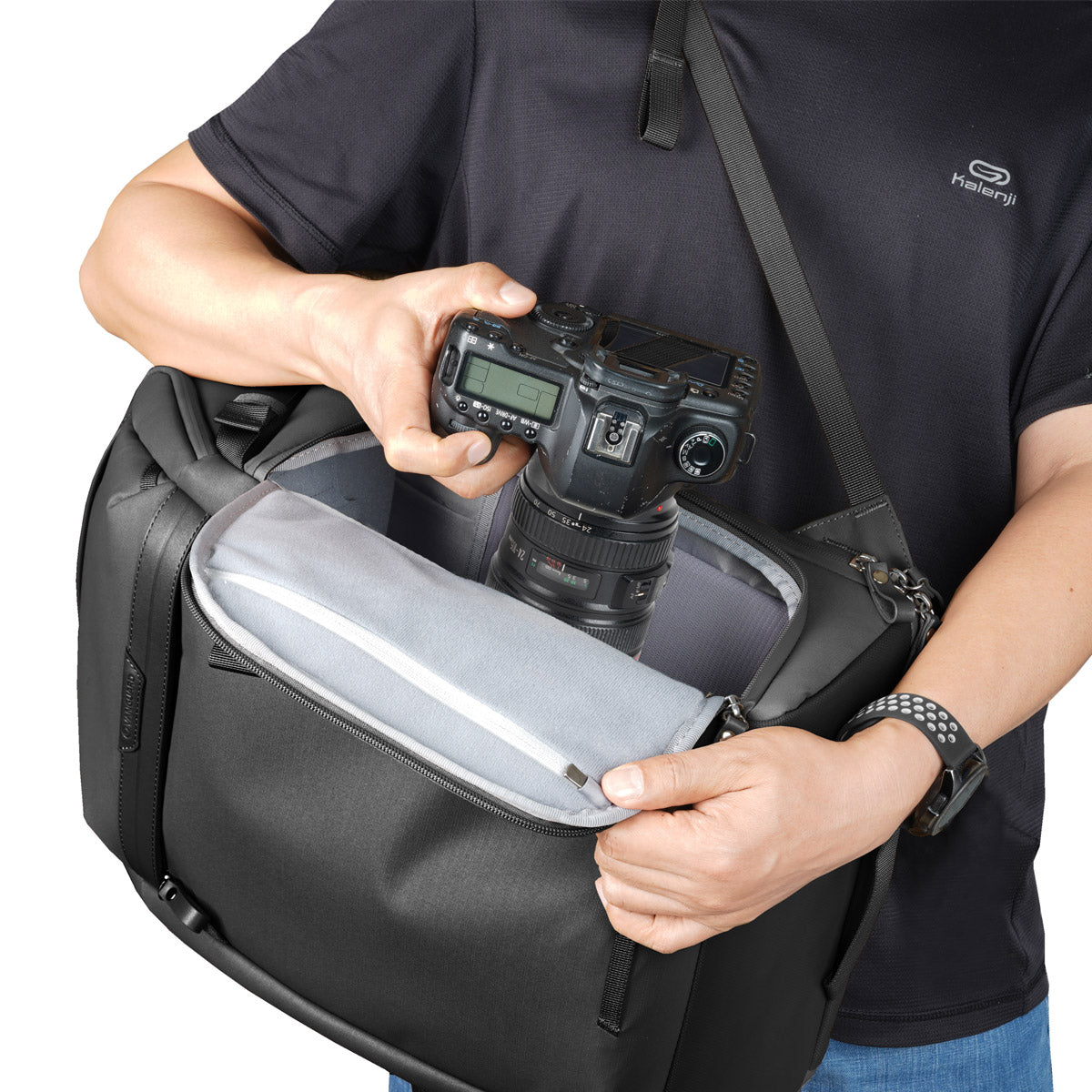Vanguard VEO Metro B20L Camera & Laptop Backpack 3-Way Access - Black