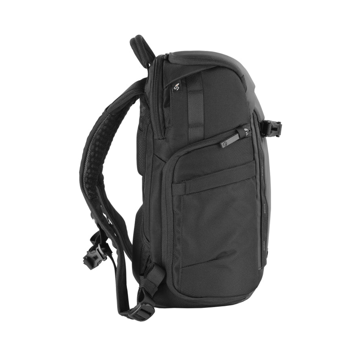 Vanguard Mochila Veo Adaptor S41 Black Modern Camera Backpack w/ USB Port