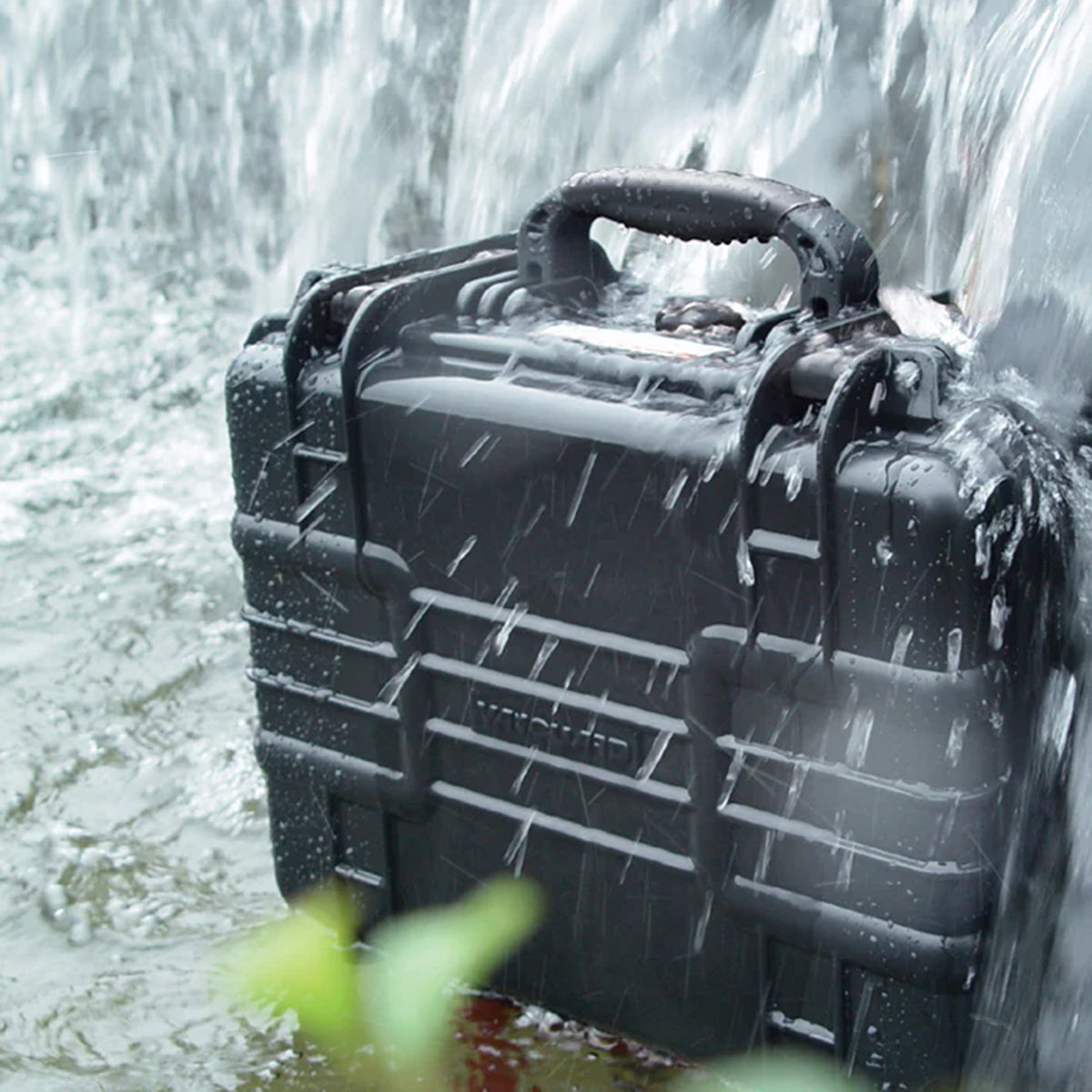 Vanguard SUPREME 40D Waterproof Airtight Hard Case with Dividers