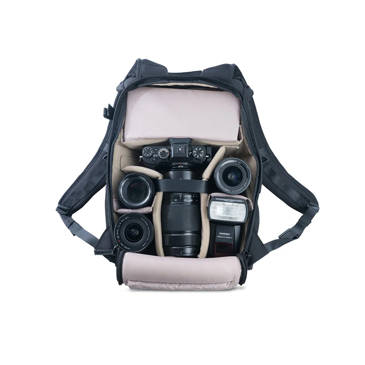 Vanguard VEO GO 42M BK Camera Backpack-Black Internal Dimensions:26x13x43cm