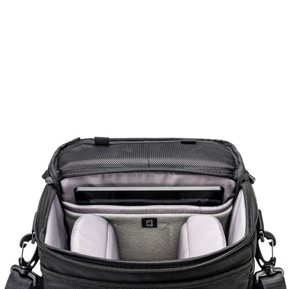 Vanguard VEO SELECT 22S BK  Shoulder Bag - Black Interior Size: 23x12x19cm