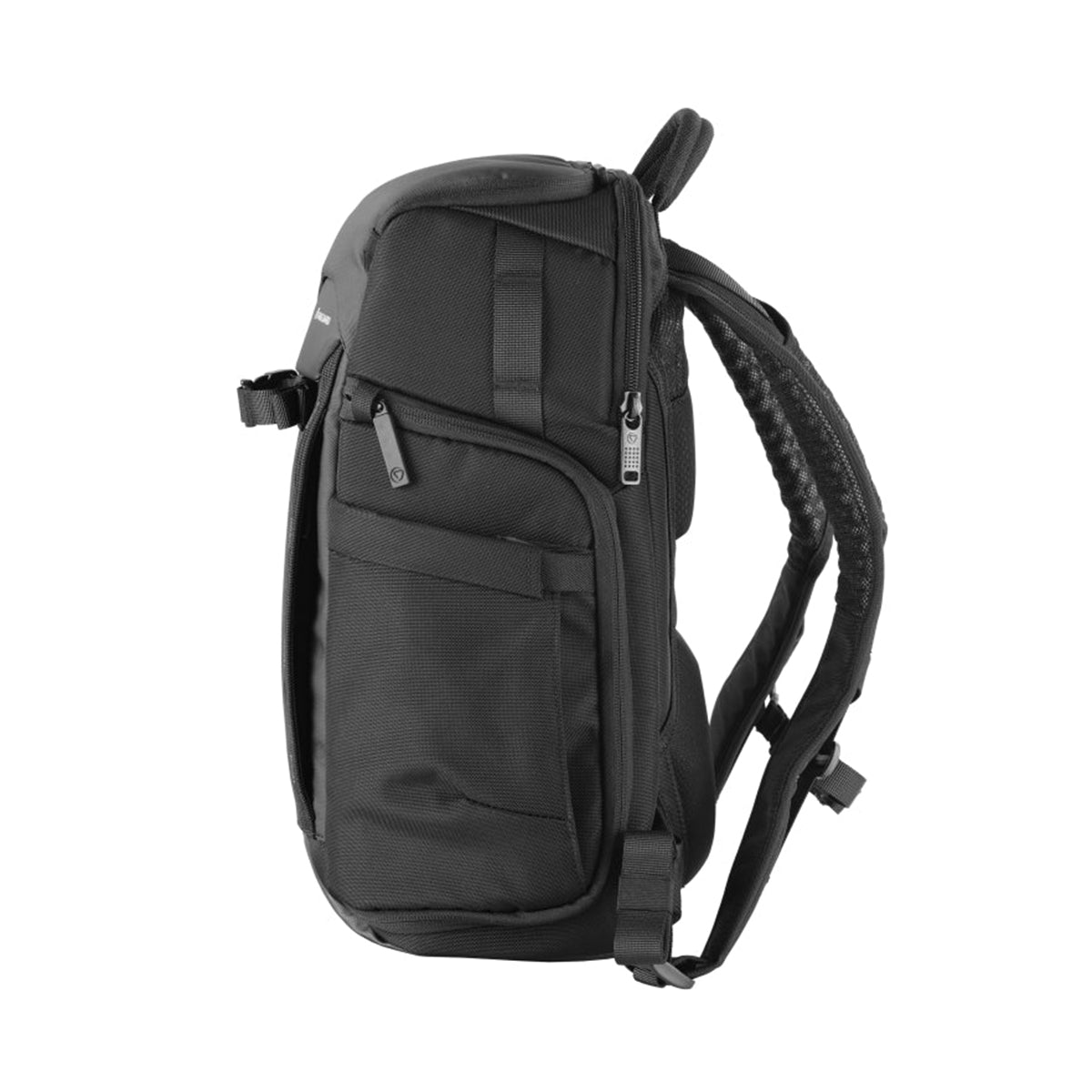 Vanguard Mochila Veo Adaptor S41 Black Modern Camera Backpack w/ USB Port